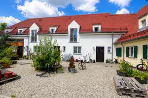 **INNINGEN** Exklusive Reihenmittelhausartige 3,5 ZwKB in ehemaliger Scheune – Hornissenweg 11, 86199 Inningen, Augsburg – Vorschaubild 2