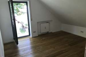 Schöne, modernisierte 4-Zimmer-Maisonette-Wohnung mit Balkon und Wohnküche in Trudering, – Edeltraudstrasse 51, 81827 Waldtrudering, München – Vorschaubild 8