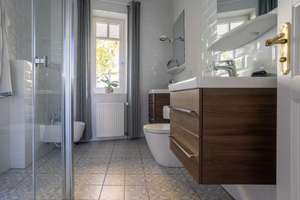 Zuhause im Grünen mit den urbanen Vorzügen der Stadt! Bezugsfreies 5 Zimmer Reiheneckhaus! – Die vollständige Adresse der Immobilie erhältst du vom Anbieter., 10787 Tiergarten, Berlin – Vorschaubild 10