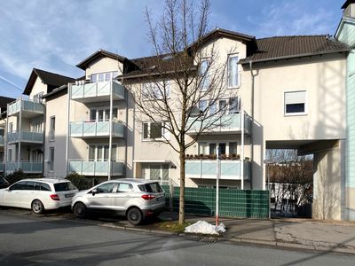 Schöne, renovierte 2 Zimmer-Wohnung mit Terrasse