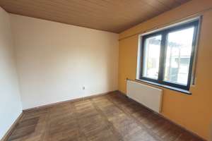 Charmantes Reihenhaus mit Kamin, Garage und Terrasse – Die vollständige Adresse der Immobilie erhältst du vom Anbieter., 6785 Oranienbaum – Vorschaubild 5