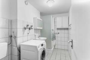 Bezugsfreie 2-Zimmer-Wohnung mit Aufzug und Loggia im idyllischen Westend – Die vollständige Adresse der Immobilie erhältst du vom Anbieter., 14052 Westend, Berlin – Vorschaubild 6