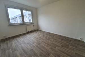 **FAMILIEN WILLKOMMEN**4-Zimmer-Wohnung // 3.Etage // Balkon // Bad mit Wanne // ab 01.05. – Andromedaweg 17, 4205 Grünau-Nord, Leipzig – Vorschaubild 6