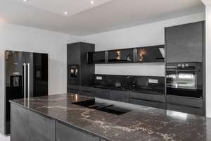 Luxuriöse, teilmöblierte 3-Zimmer-Wohnung in Köln-Bickendorf – Max-Fremery-Straße 8, 50827 Bickendorf, Köln – Vorschaubild 5
