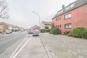 Kapitalanlage mit Perspektive: 
Gepflegtes Dreifamilienhaus mit zwei Garagen 
in zentraler Lage vo – Die vollständige Adresse der Immobilie erhältst du vom Anbieter., 41065 Lürrip, Mönchengladbach – Vorschaubild 35