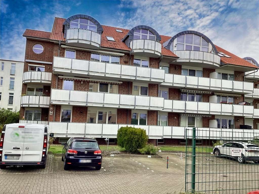 Wohlfühlwohnung mit zwei Balkonen im Lotsenviertel