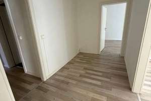 Großzügige 3RWE mit offener Küche und Balkon über die gesamte Breite der Wohnung! – 4289 Meusdorf, Leipzig – Vorschaubild 9
