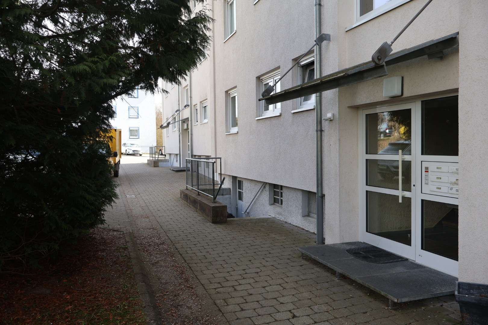 4-Zimmer-Wohnung mit Balkon – Eigenheim statt Miete!, Alb Donau Kreis – Bild 1