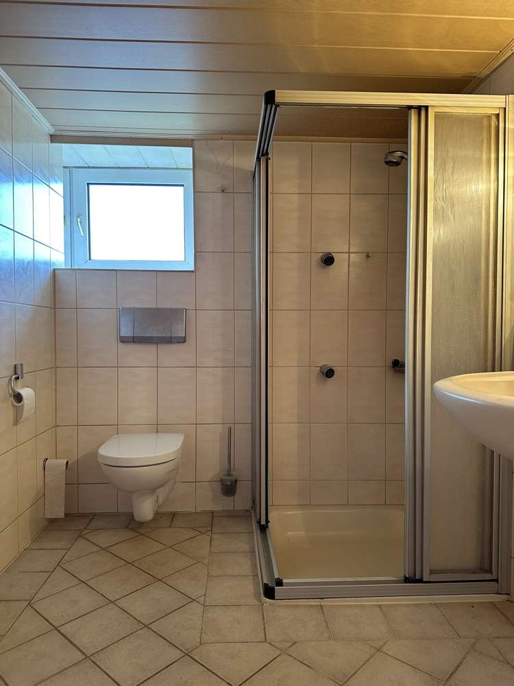 Immobilie in Dagebüll - Zwei verbundene Wohnhäuser auf großem Grundstück nah der Nordsee in 25899 Dagebüll - Bild 2