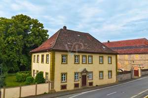 Wo Geschichte auf Zukunft trifft: Schloss Schernau als Ihr neues Refugium – Die vollständige Adresse der Immobilie erhältst du vom Anbieter., 97337 Dettelbach – Vorschaubild 2