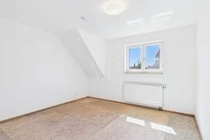 TOP-WOHNLAGE!!! Herrliche Maisonette-Wohnung mit Balkon und Gartenanteil in IN-Gerolfing – Die vollständige Adresse der Immobilie erhältst du vom Anbieter., 85049 West, Ingolstadt – Vorschaubild 7