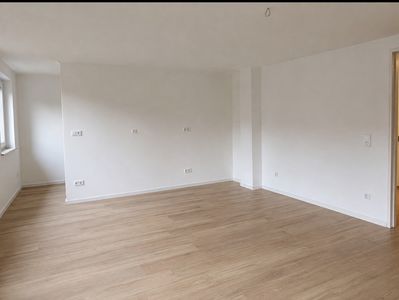 Moderne 2,5-Zimmer-Souterrainwohnung mit Gartenanteil – Erstbezug nach Fertigstellung