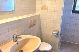 Ruhig gelegene Einlieger-Wohnung ab sofort – Spemannstraße  xy, 74081 Sontheim, Heilbronn – Vorschaubild 4