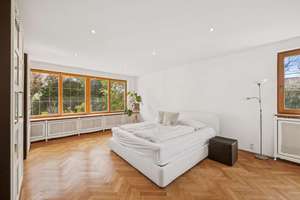 Architektenhaus mit Traumgarten, Indoor-Pool & uneinsehbarem Grundstück in ruhiger Lage – Die vollständige Adresse der Immobilie erhältst du vom Anbieter., 83236 Übersee – Vorschaubild 9