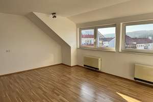 Gepflegte 3-Zimmer-Dachgeschosswohnung in Engstingen – Kammweg 28, 72829 Engstingen – Vorschaubild 3