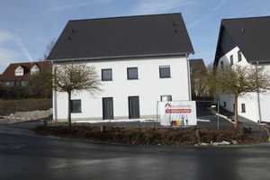 Familie willkommen! schlüsselfertige Neubau DHH, aufschließen, einziehen, angekommen sein – Euskirchen (Kreis) – Vorschaubild 1
