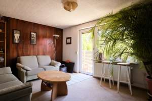 Charmantes Reihenmittelhaus mit Garten, Garage und Blick auf die Achalm – Die vollständige Adresse der Immobilie erhältst du vom Anbieter., 72760 Reutlingen-Mitte, Reutlingen – Vorschaubild 2