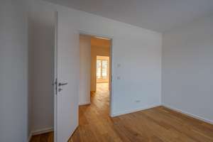 Urbaner Rückzugsort: Entdecken Sie die Vorzüge dieser neuwertigen 4-Zimmer-Dachterrassenwohnung – Berduxstraße 58, 81245 Neupasing, München – Vorschaubild 16