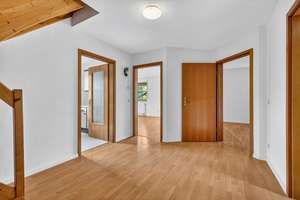 Großzügige 3,5-Zi.-Maisonette mit 2 Bädern & TG – keine zusätzliche Käufer-Provision – Die vollständige Adresse der Immobilie erhältst du vom Anbieter., 86199 Göggingen-Nordwest, Augsburg – Vorschaubild 10