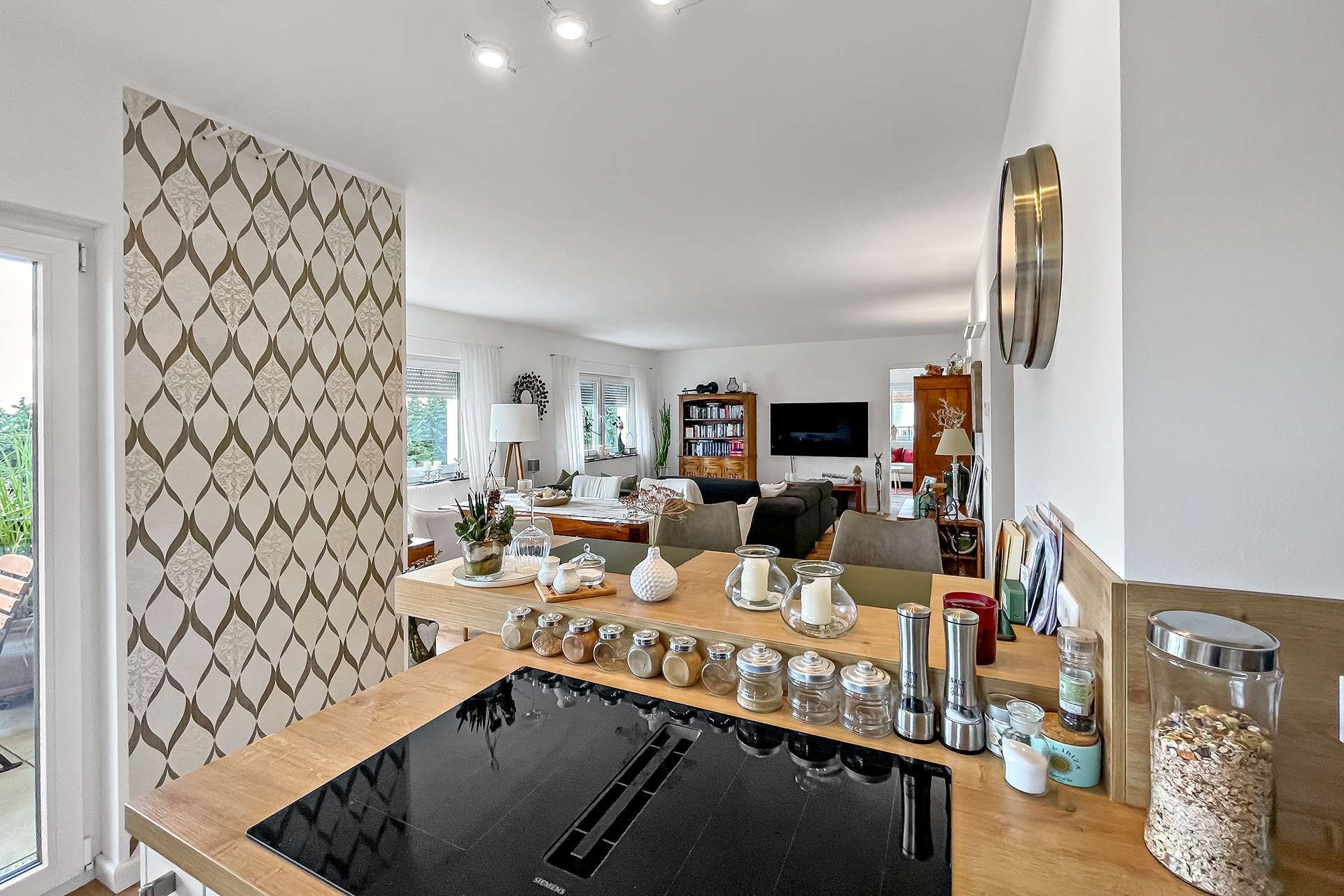 Immobilie in Tauche - Moderne 3-Zimmer-Wohnung in Tauche: mit zwei Balkonen, Einbauküche & 2 Stellplätzen - Bild 8