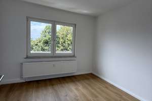 Frisch renovierte 3-Zimmer-Wohnung mit großem Balkon – Erdwegstraße 5, 45356 Bochold, Essen – Vorschaubild 5