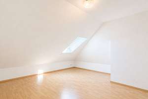 400 m² Grünblick: Reihenendhaus mit großem Garten in ruhiger Wohnsiedlung von Kaiserswerth – Die vollständige Adresse der Immobilie erhältst du vom Anbieter., 40489 Kaiserswerth, Düsseldorf – Vorschaubild 20
