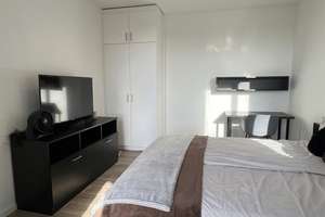 Helle, möblierte 2-Zimmer-Wohnung zur Miete in Hamburg - Wentzel Dr. – Billhorner Kanalstraße 49, 20539 Rothenburgsort, Hamburg – Vorschaubild 6