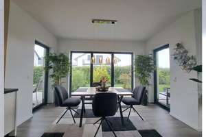 ***Traum-Immobilie mit Energieeffizienzklasse A+ - Feldrandlage*** – Die vollständige Adresse der Immobilie erhältst du vom Anbieter., 63674 Altenstadt – Vorschaubild 3