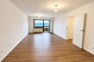 Kernsanierte 2,5-Zimmer-Wohnung mit Balkon, EBK, Aufzug & Tiefgarage – Industriestraße 21, 75181 Huchenfeld, Pforzheim – Vorschaubild 2