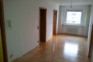 Schöne lichtdurchflutete 3,5 Zi, uneinsehbar, toller Ausblick, gehobene Ausstattung; für Paar m.Kind – Mönchsbergstraße 89, 70435 Zuffenhausen-Mönchsberg, Stuttgart – Vorschaubild 9