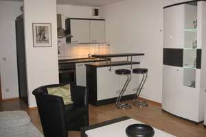 eingerichtetes zentralgelegenes Apartment zur ruhigen Gartenseite 