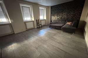 Großzügige 4,5-Zimmer-Wohnung – ca. 148 m² | optional erweiterbar – Die vollständige Adresse der Immobilie erhältst du vom Anbieter., 97631 Bad Königshofen im Grabfeld – Vorschaubild 2