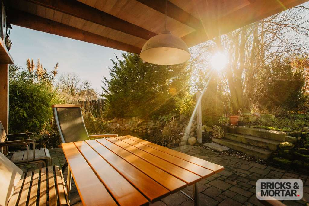 Immobilie in Schkopau - Charmantes Landhaus mit Einliegerwohnung, Studio, Sauna - ein Zuhause mit Charakter - Bild 3