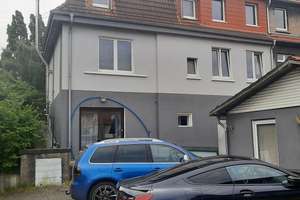 Großzügiger teilrenov. Altbau, EBK, 5 KFZ-Stellpl. -beheizbarem Pool- in grüner Lage in Bottrop-Boy – Im Dorbusch 3, 46240 Boy, Bottrop – Vorschaubild 3