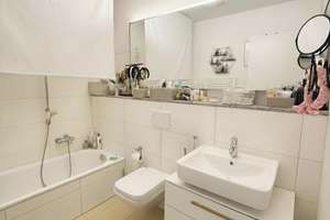 Stilvolle 2-Zimmer-Wohnung mit zwei Balkonen und TG-Stellplatz – Moselstraße 16-20, 50674 Neustadt/Süd, Köln – Vorschaubild 8