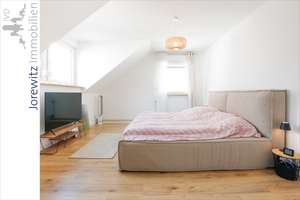 Löhne-Mennighüffen: Großzügige und sanierte DHH mit kleinem Garten, sonniger Dachterrasse und EBK – Die vollständige Adresse der Immobilie erhältst du vom Anbieter., 32584 Löhne – Vorschaubild 17