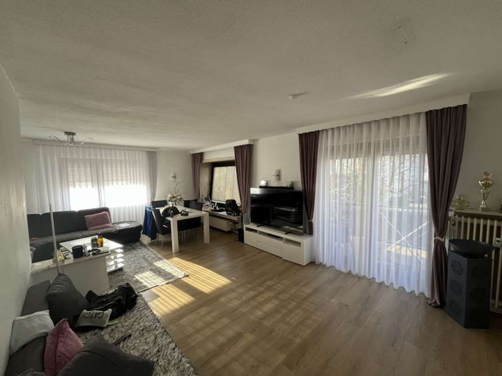 Immobilie in Bad Vilbel - Solide Kapitalanlage: Vermietetes Dreifamilienhaus in gefragter Wohnlage - Bild 1