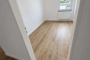 Helle, modernisierte 3-Zimmer-Wohnung mit Balkon in Wiesbaden – 65197 Rheingauviertel / Hollerborn, Wiesbaden – Vorschaubild 3