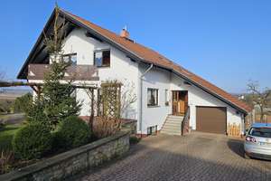 Familienfreundliches Einfamilienhaus sucht neue Eigentümer – Die vollständige Adresse der Immobilie erhältst du vom Anbieter., 34621 Frielendorf – Vorschaubild 1