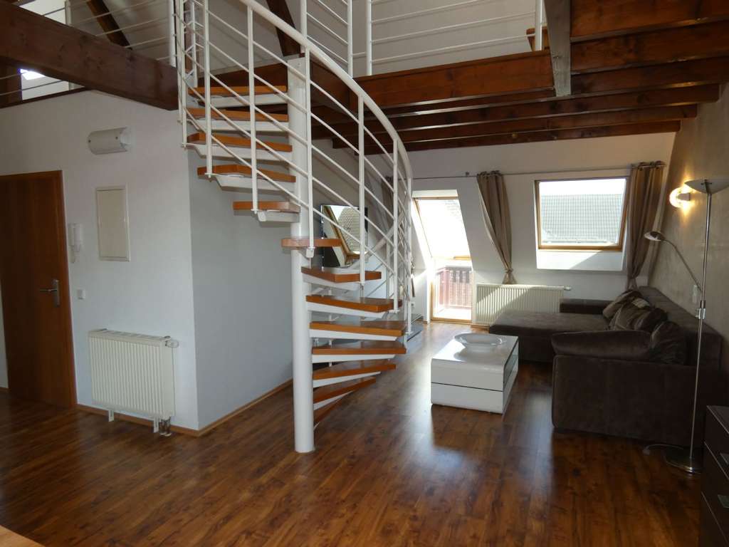 Immobilie in Hückelhoven - Charmante Maisonettewohnung mit Balkon und Garage in Hückelhoven-Ratheim - Bild 2