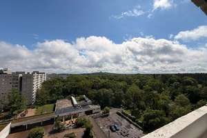 Geräumige 3-Zimmer-Wohnung mit Balkon im 11.OG! – Angerburger Allee 49, 14055 Westend, Berlin – Vorschaubild 6