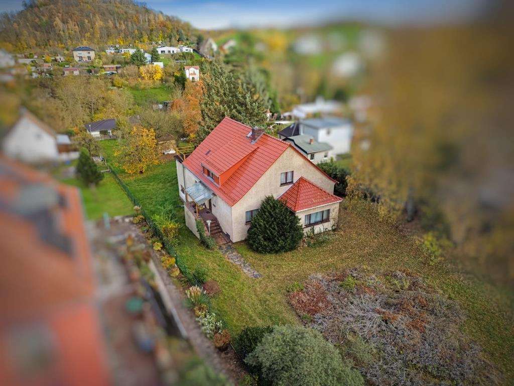 EFH mit Ausbaureserve & Garage im Haus – begehrte Lage Pößneck, Weitblick (A1635), Saale Orla Kreis – Bild 2