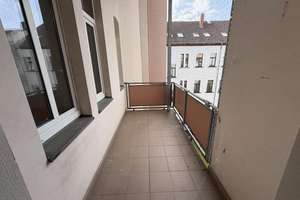 Große Drei-Raum-Wohnung mit Balkon in zentraler Lage - Zwickau  – Bahnhofstraße 60, 8056 Mitte-West, Zwickau – Vorschaubild 11