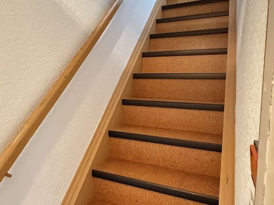 Treppe zu DG