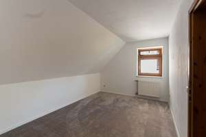Eine Wohnung, die sich anfühlt wie ein ganzes Haus – Die vollständige Adresse der Immobilie erhältst du vom Anbieter., 47804 Kempener Feld/Baackeshof, Krefeld – Vorschaubild 12