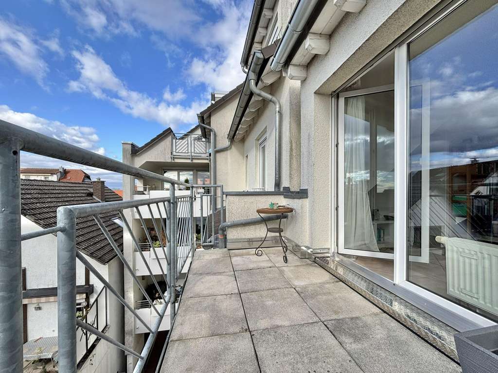 Immobilie in Hemsbach - Lichtdurchflutete 2-Zimmerwohnung über den Dächern von Hemsbach - Bild 3