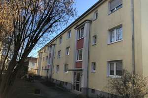 Helle 2-Zimmer-Wohnung mit Balkon und Keller – Offenheimer Straße 1, 65795 Hattersheim am Main – Vorschaubild 1