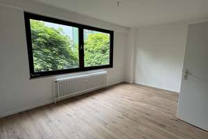 Modernisierte 2-Zimmer-Wohnung mit privater Terrasse in Rathausnähe (W-Elberfeld) – Wilhelmstr. 5, 42105 Elberfeld, Wuppertal – Vorschaubild 2