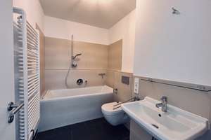 Herrliche 2-Zimmer-Wohnung in direkter Rheinnähe - provisionsfrei, befristet auf  1,5 Jahre – Deutz-Mülheimer Straße 183a, 50679 Mülheim (Ortsteil), Köln – Vorschaubild 7