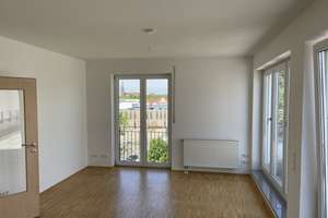Erstbezug nach Sanierung mit EBK und Dachterrasse.  – Kelleerweg 2a, 93053 Galgenberg, Regensburg – Vorschaubild 10